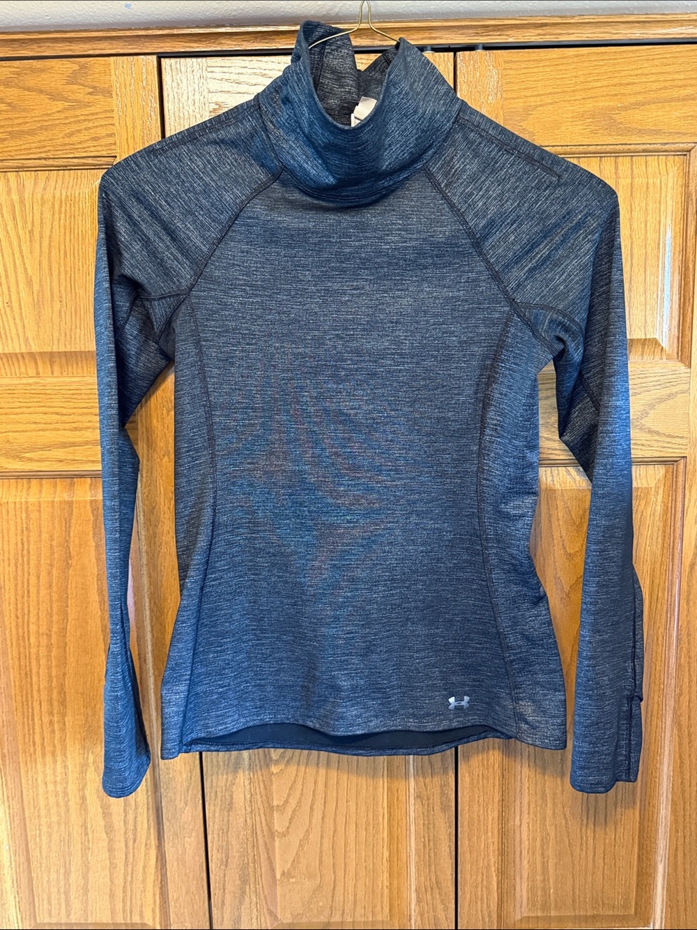 Under Armour Cold Gear Heathered Gray Long-Sleeve Turtleneck Top-Medium